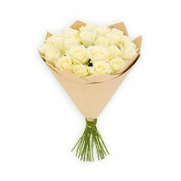 Букет из 25 белых роз в крафте - заказать доставку цветов онлайн